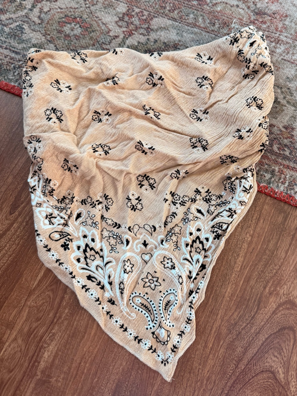 stradivarius beige bandana crop top